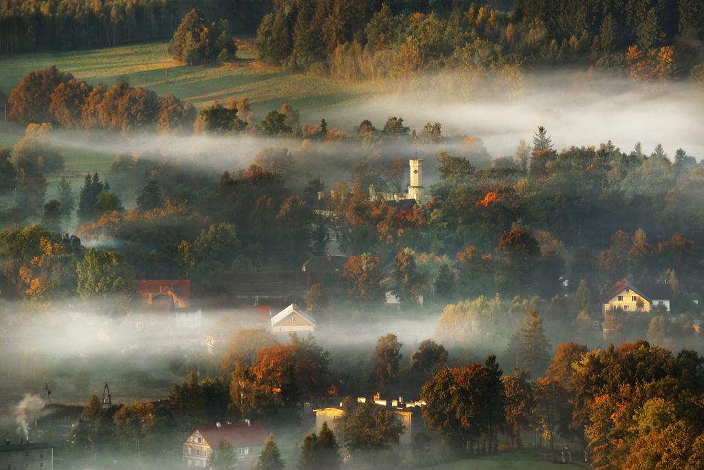Zamek Karpniki Schloss Fischbach Lomnica  Bagian luar foto