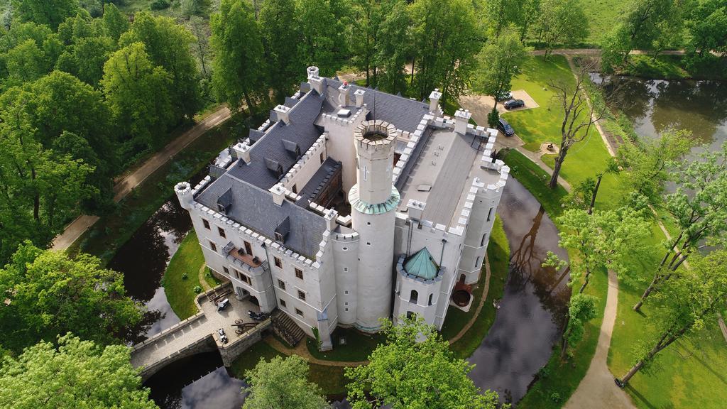 Zamek Karpniki Schloss Fischbach Lomnica  Bagian luar foto