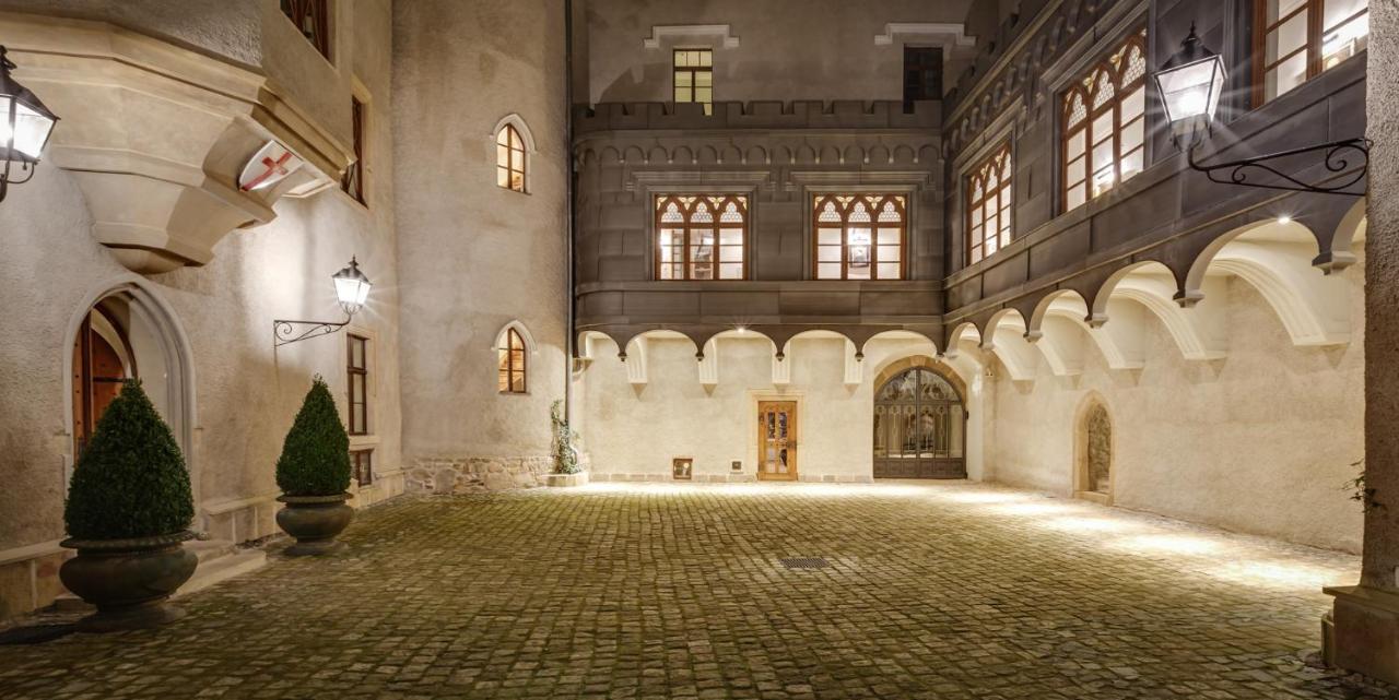 Zamek Karpniki Schloss Fischbach Lomnica  Bagian luar foto